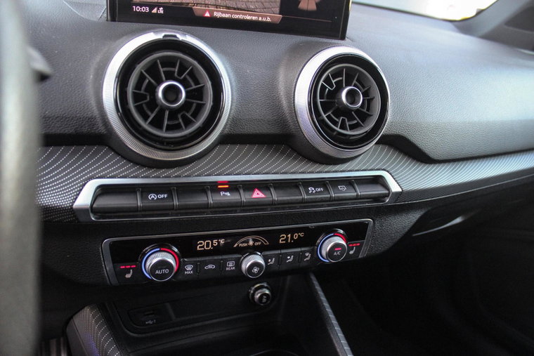 Vehicle Image 28