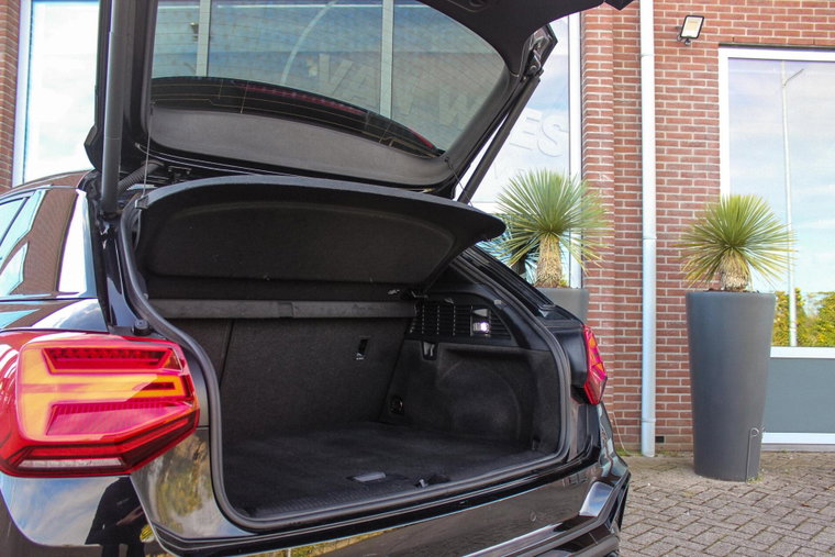 Vehicle Image 30