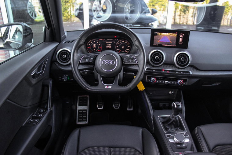 Vehicle Image 11