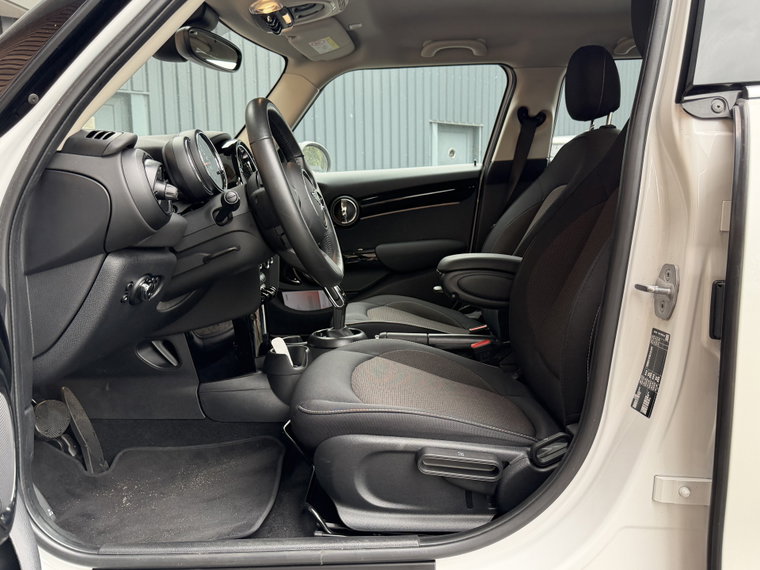 Vehicle Image 45
