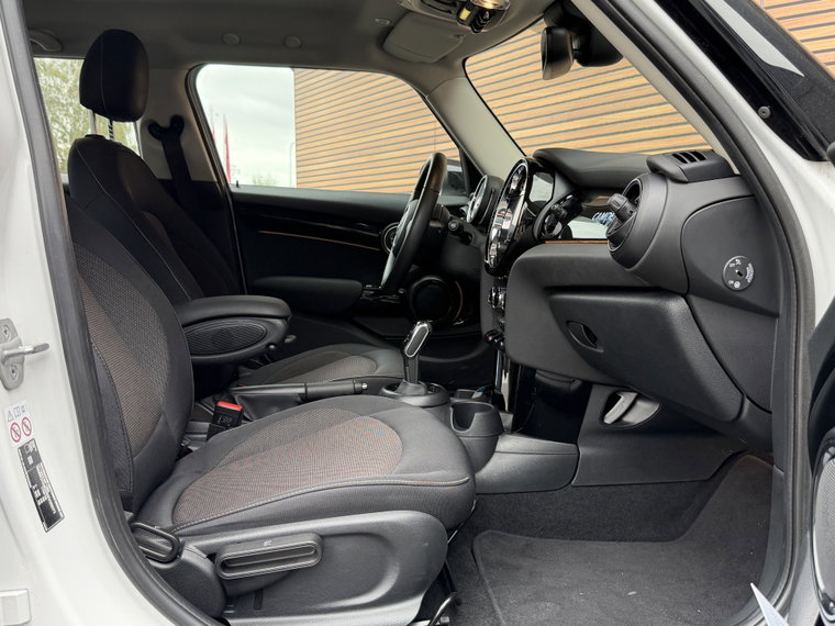 Vehicle Image 47