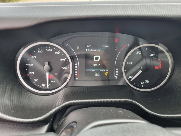 Vehicle Image 24