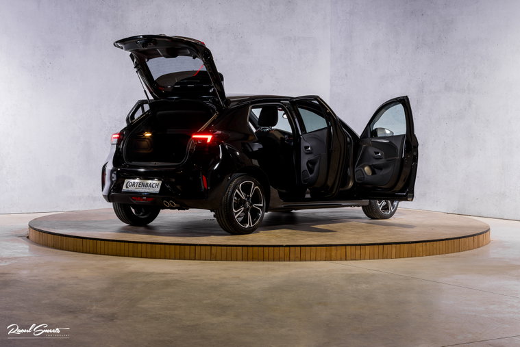 Vehicle Image 9