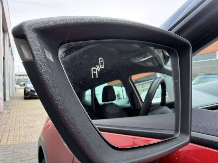 Vehicle Image 38