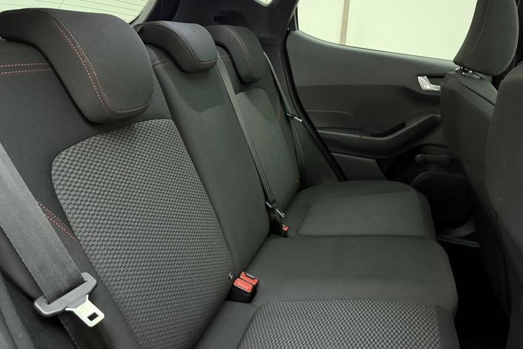 Vehicle Image 13