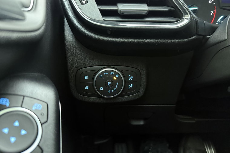 Vehicle Image 22