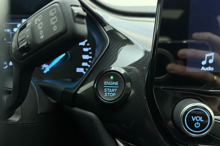 Vehicle Image 30