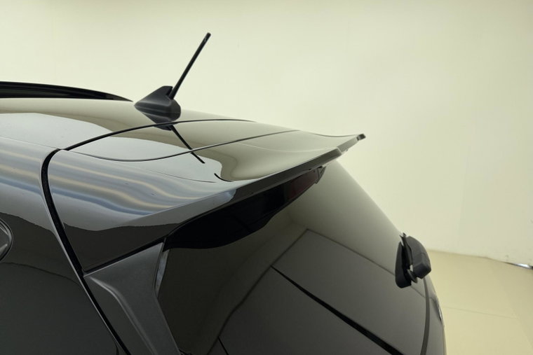 Vehicle Image 37