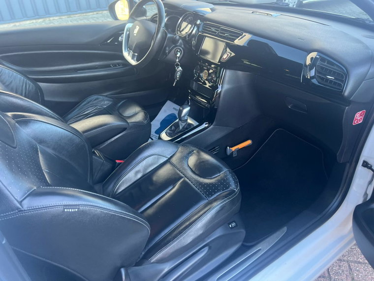 Vehicle Image 26