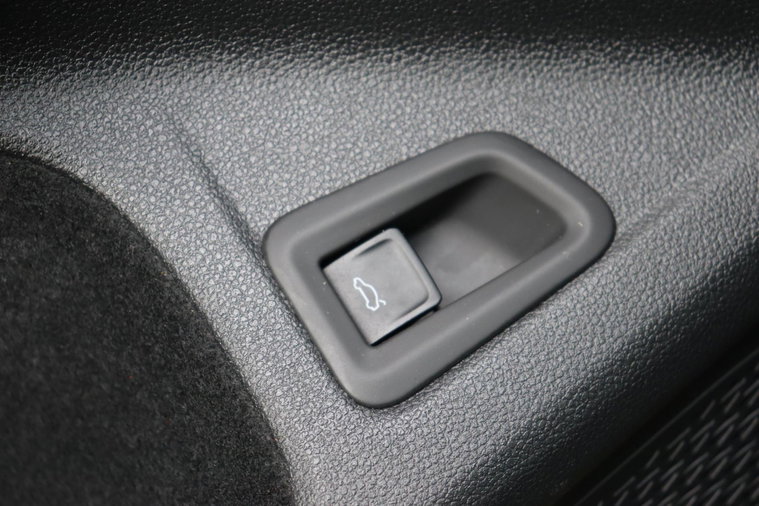 Vehicle Image 40
