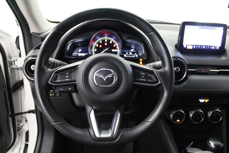 Vehicle Image 12
