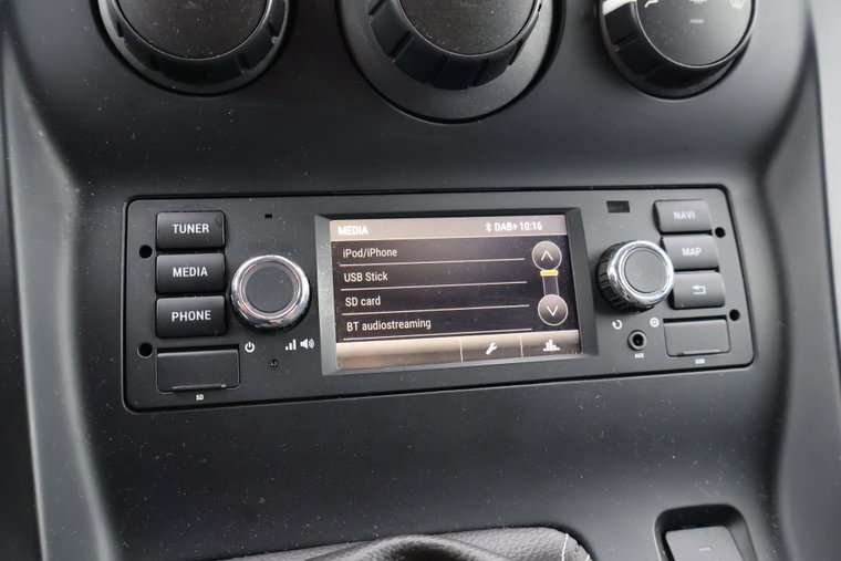 Vehicle Image 27