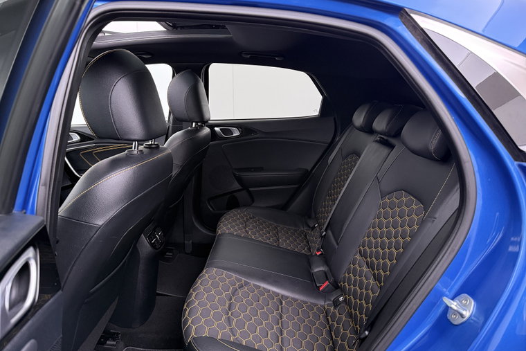Vehicle Image 13