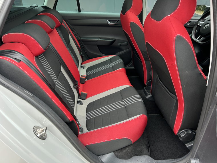 Vehicle Image 23