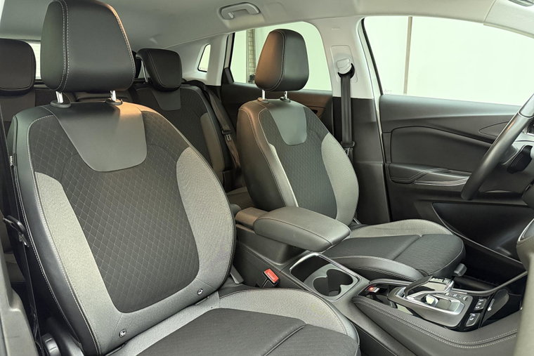 Vehicle Image 15