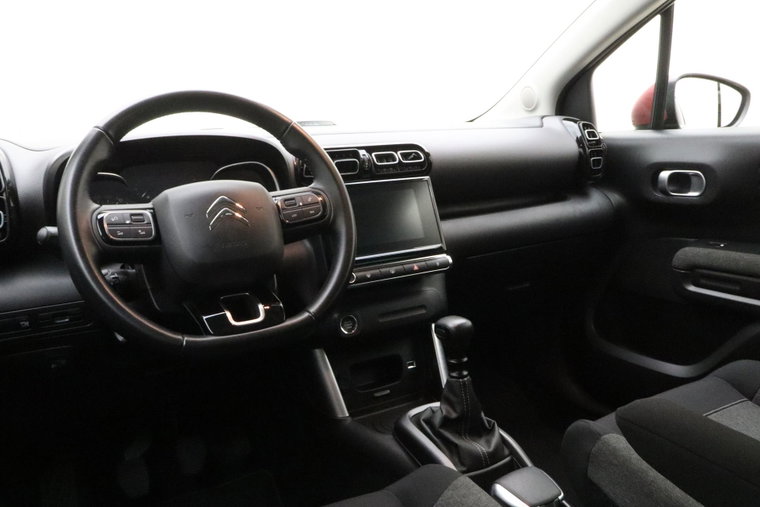 Vehicle Image 16