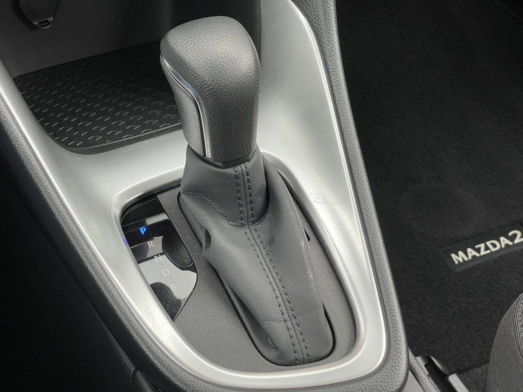 Vehicle Image 17
