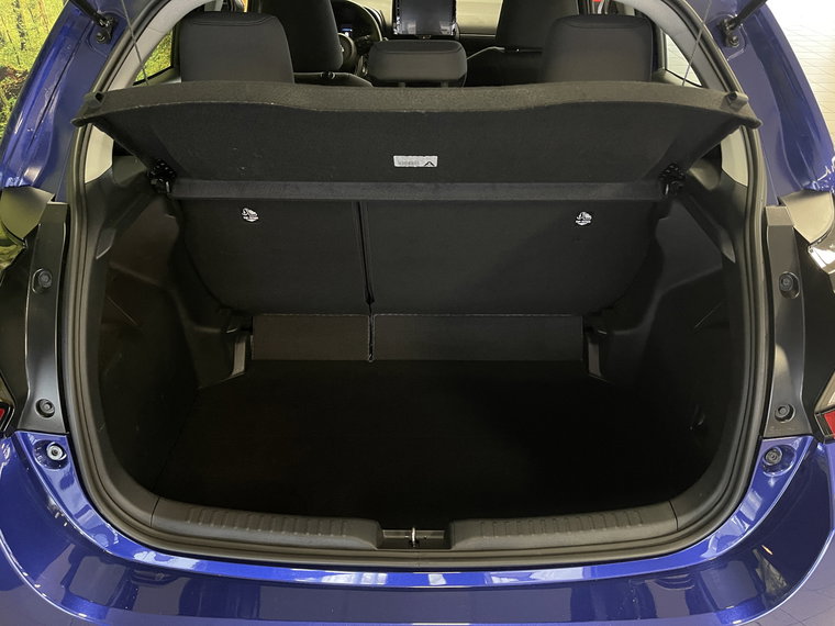 Vehicle Image 22