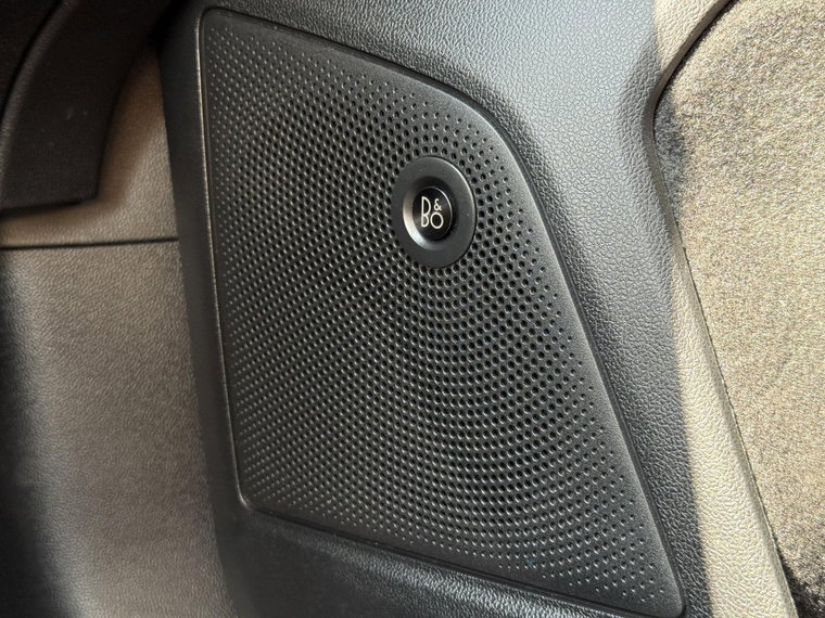 Vehicle Image 27