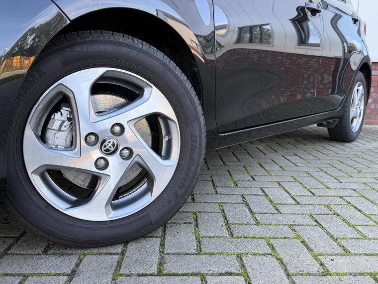 Vehicle Image 21