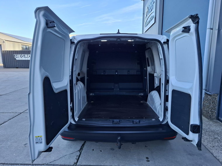 Vehicle Image 28