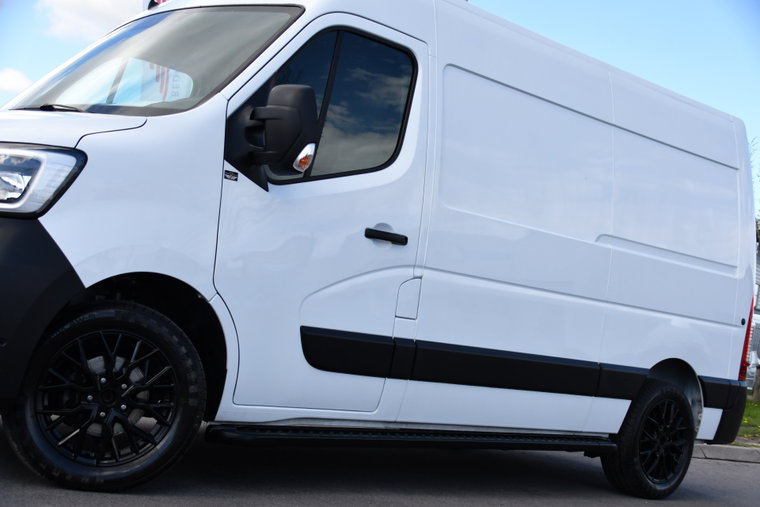 Vehicle Image 32