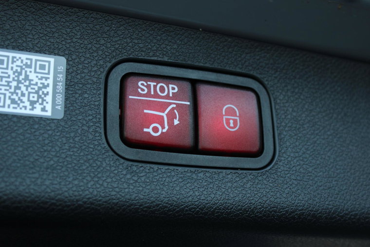 Vehicle Image 32