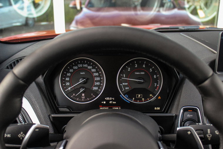 Vehicle Image 24