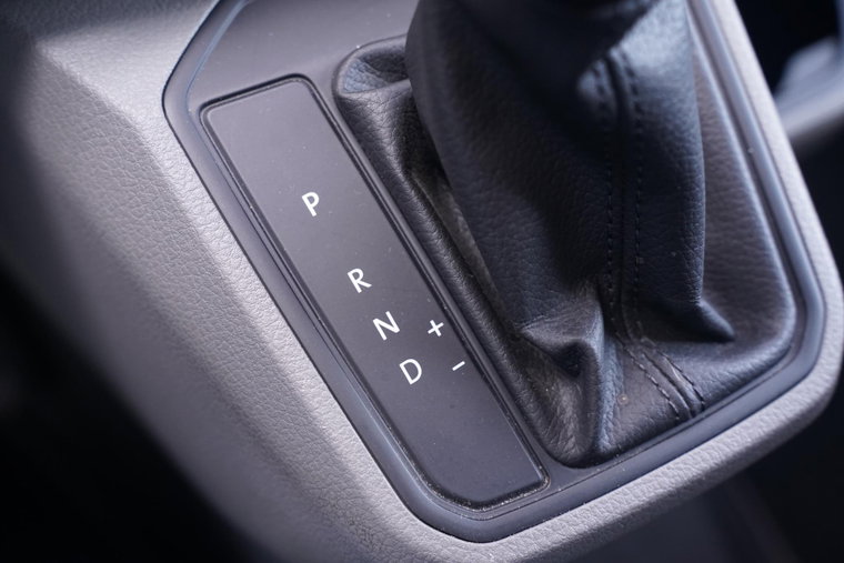 Vehicle Image 25