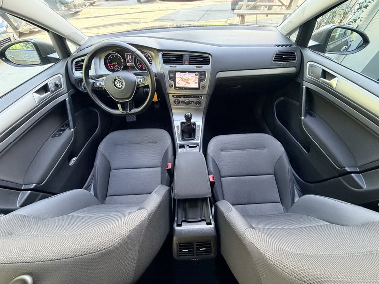 Vehicle Image 38