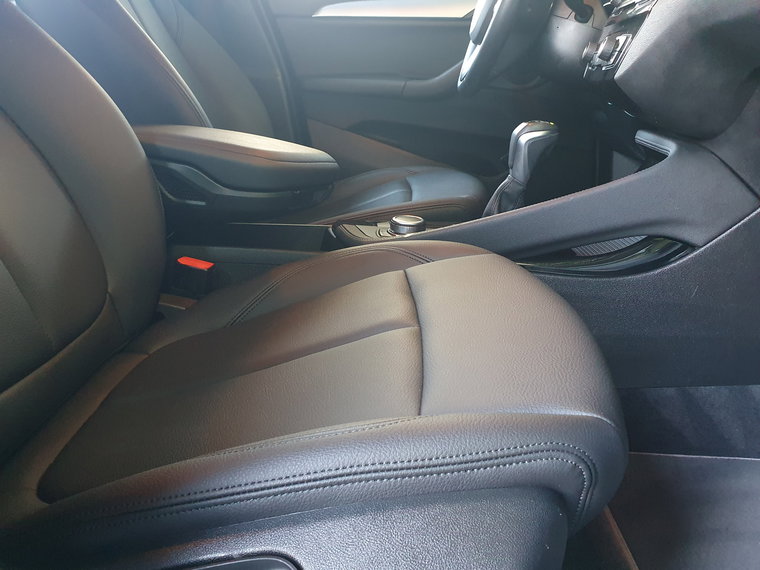 Vehicle Image 40