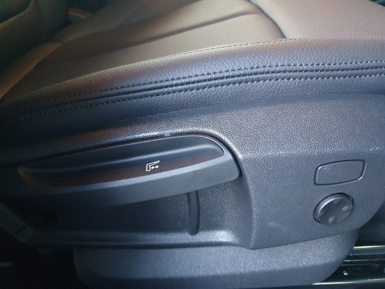 Vehicle Image 41