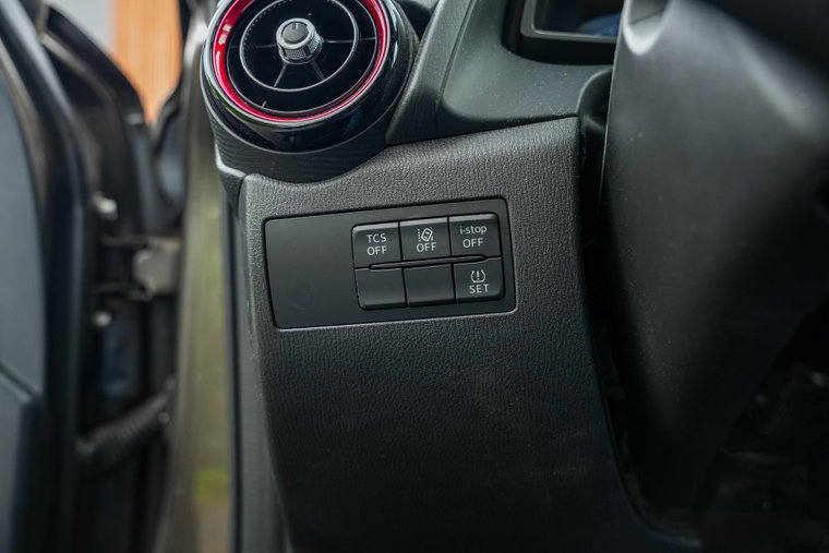 Vehicle Image 21