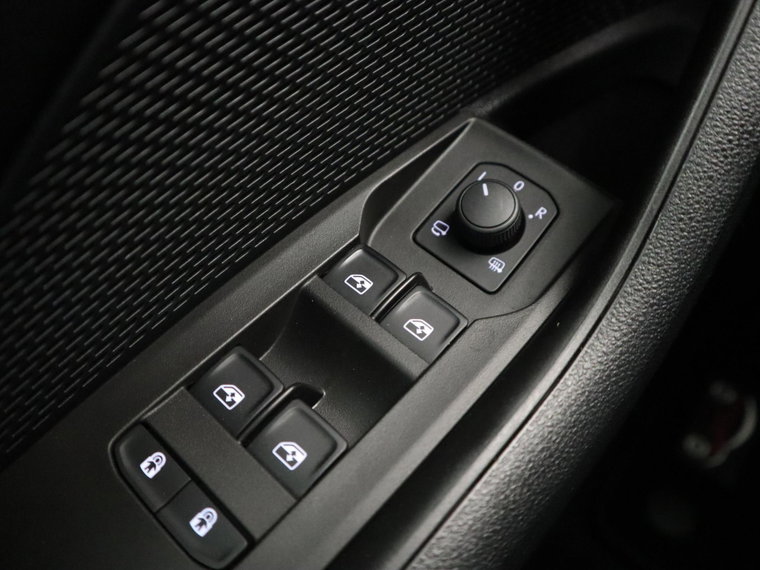 Vehicle Image 39
