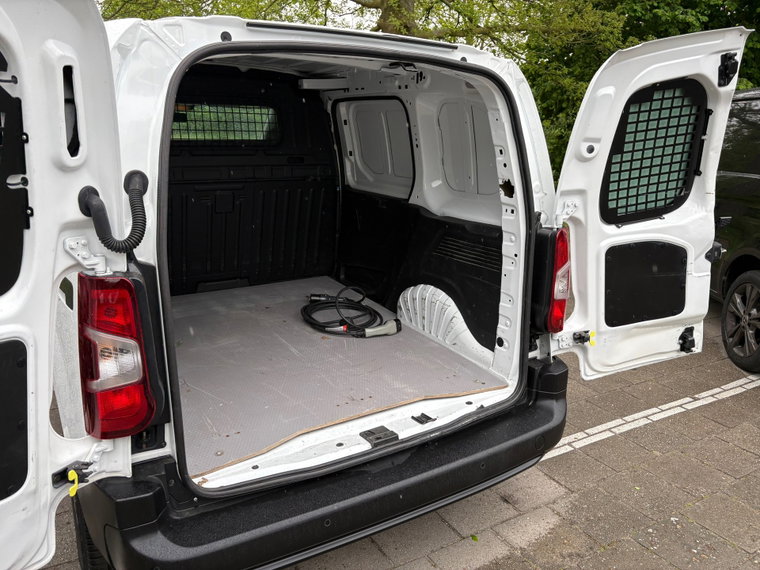 Vehicle Image 27