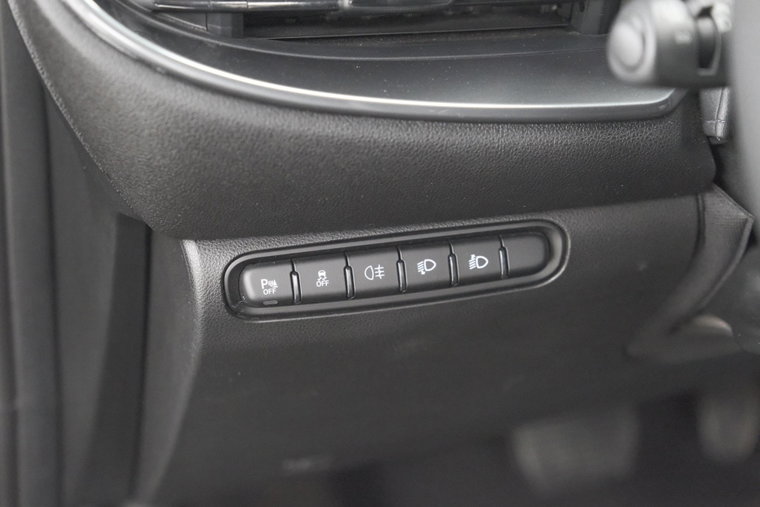 Vehicle Image 25