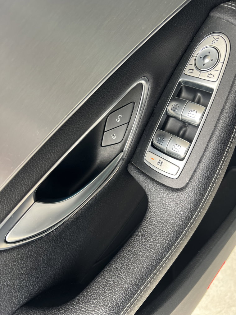 Vehicle Image 26