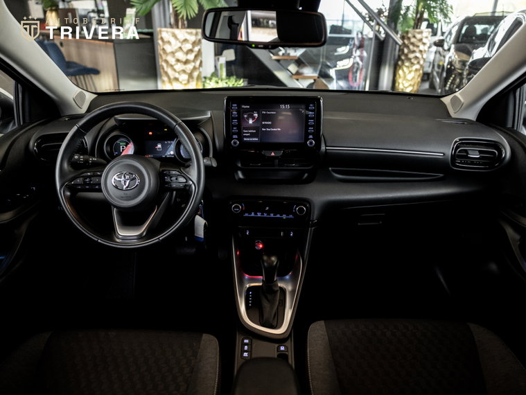 Vehicle Image 11