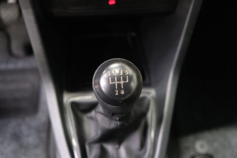 Vehicle Image 23
