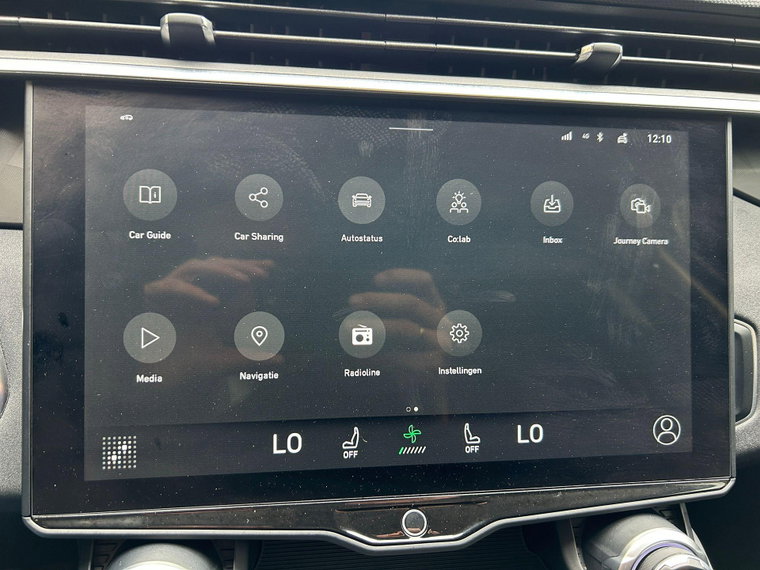 Vehicle Image 12