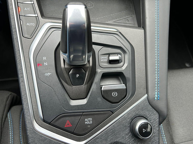 Vehicle Image 28
