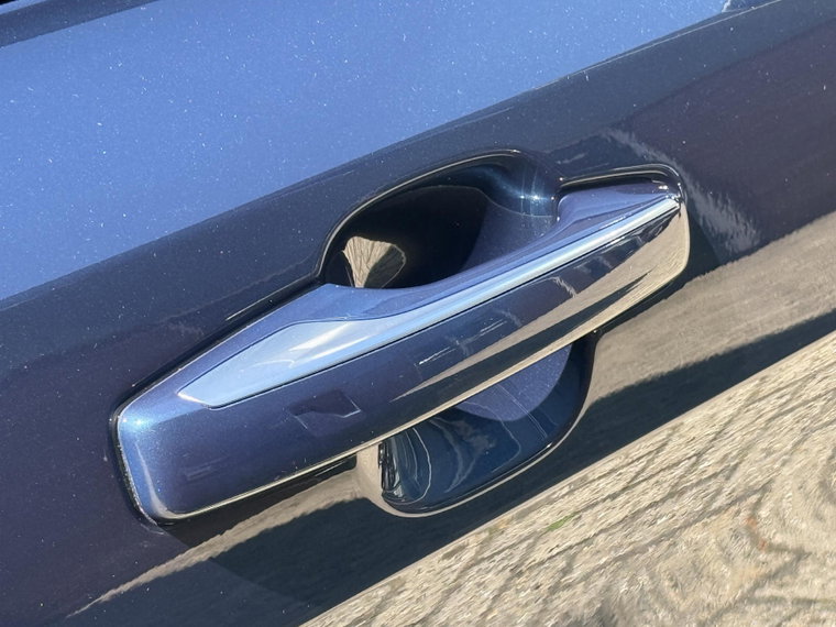 Vehicle Image 43