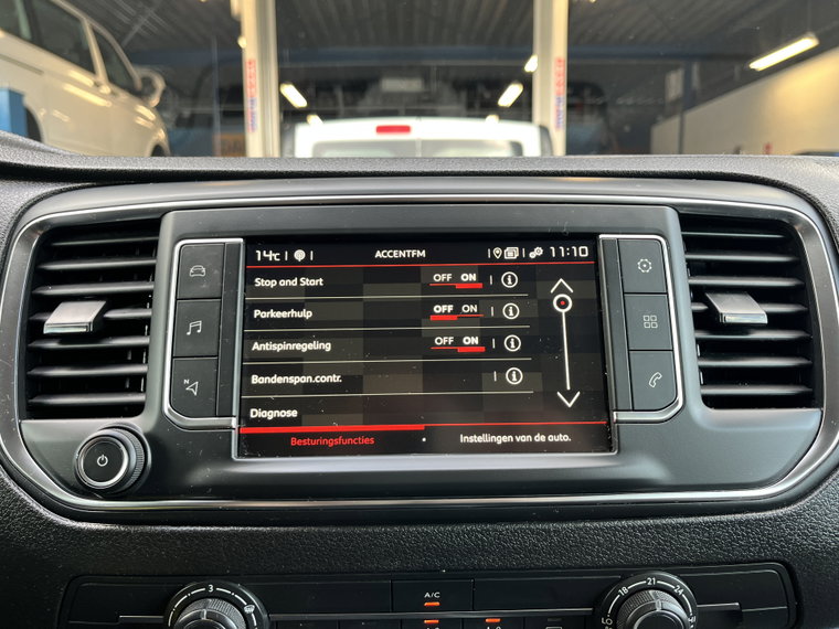 Vehicle Image 35