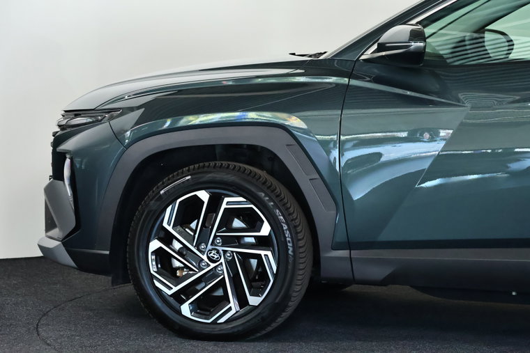 Vehicle Image 30
