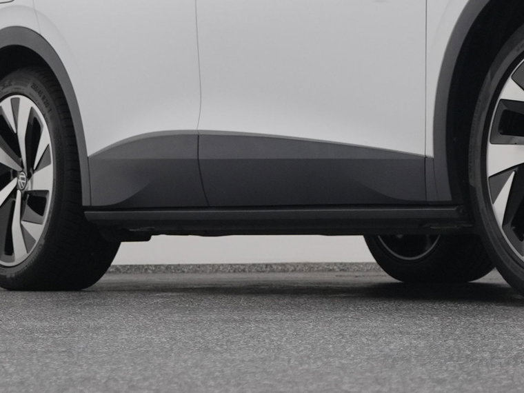 Vehicle Image 39