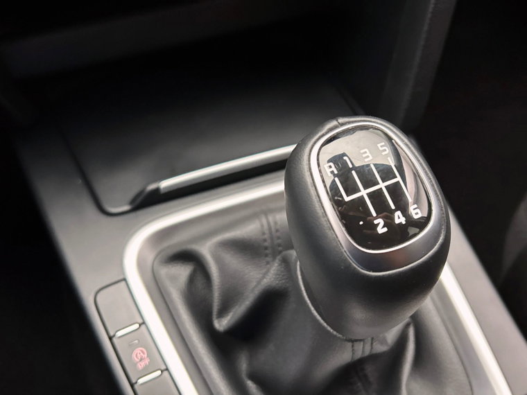 Vehicle Image 38