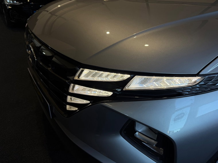 Vehicle Image 13