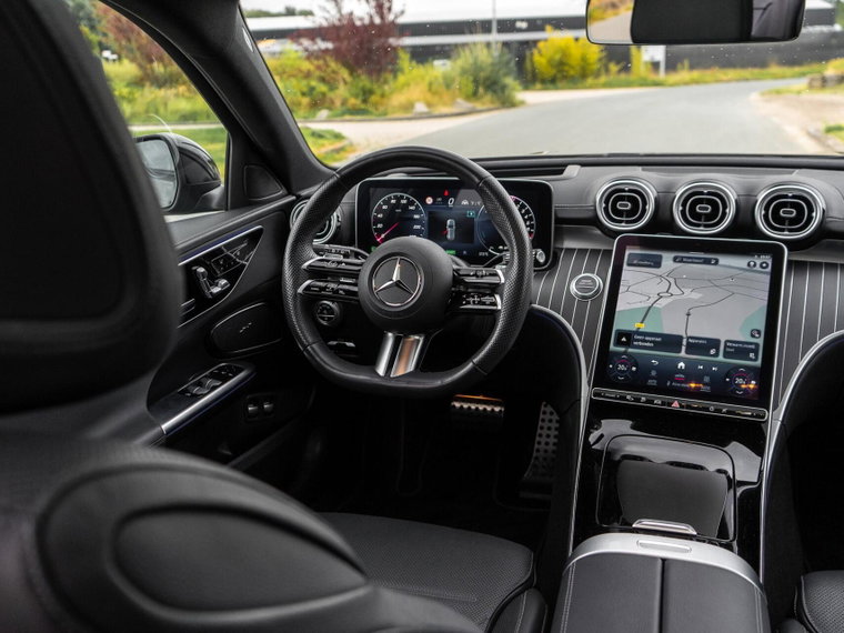 Vehicle Image 26