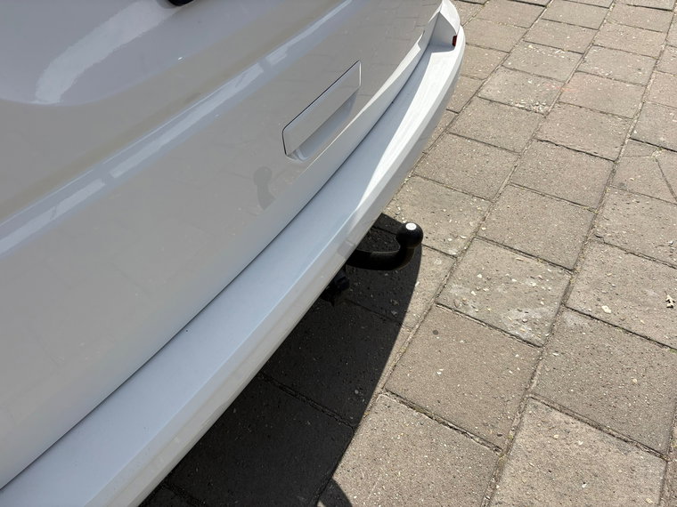 Vehicle Image 28
