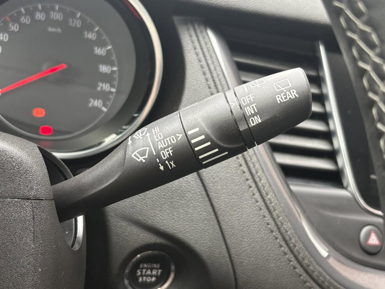 Vehicle Image 28